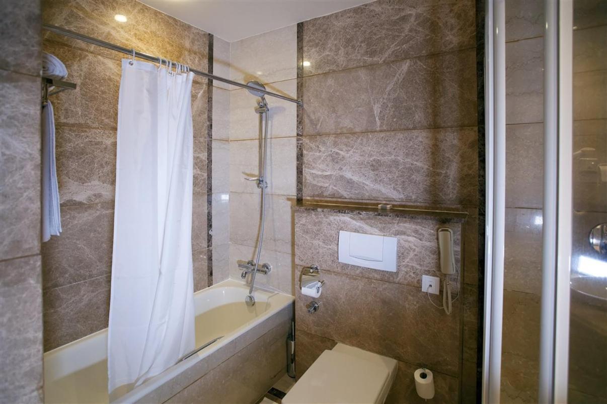 Hotel Ledger Plaza Bangui Exteriör bild